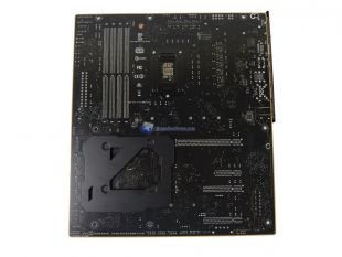 ASUS-Maximus-IX-Extreme-36