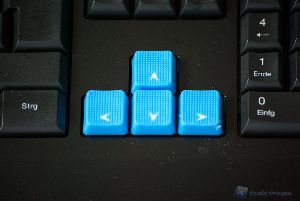 thumb 1 skiller blue arrow